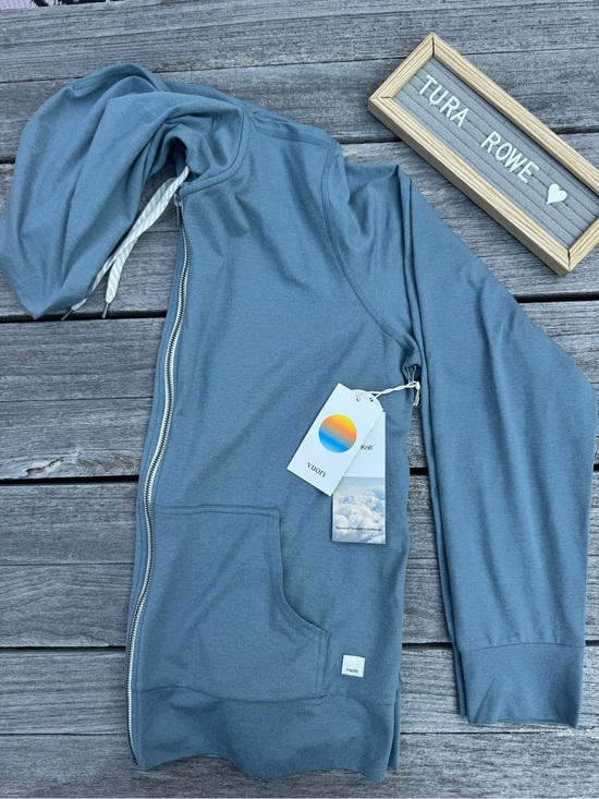 Vuori Tops - Vuori Halo Performance Hoodie 2.0 Smoke Blue Heather XL NWT